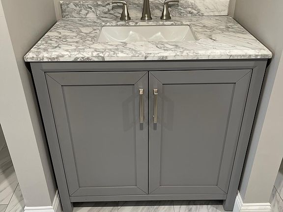 2nd image of 20 Banks St #2