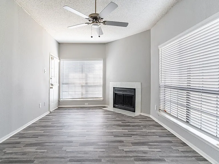 Ronan Apartment Homes — Photo 55