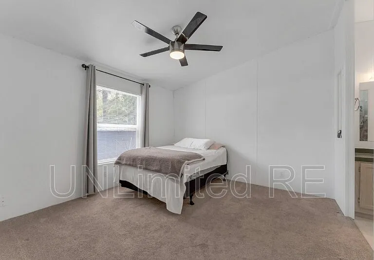 766 E Zuni Dr — Photo 12