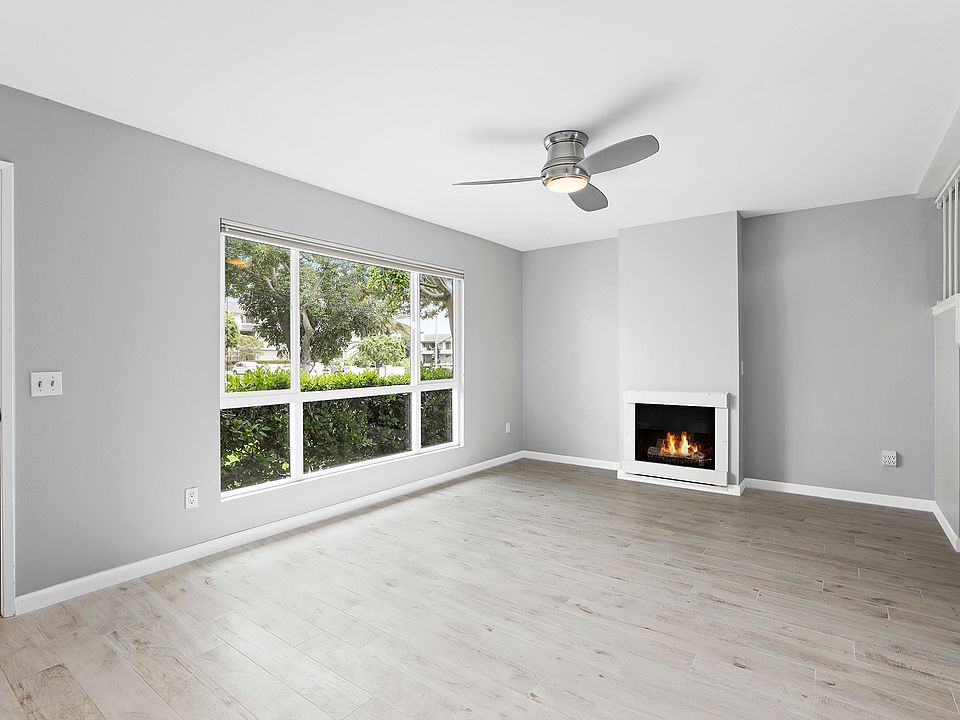 1st image of 40 Seascape Dr