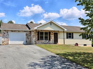 818 Sheck Dr, Newport, PA 17074