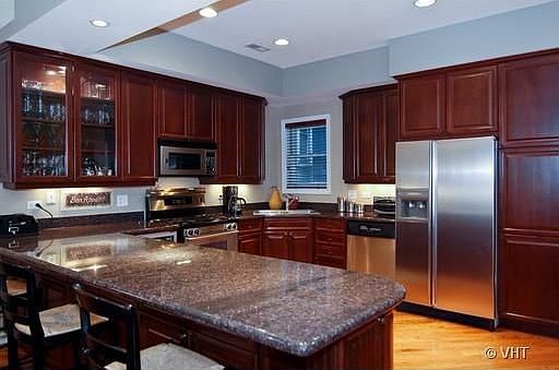 4th image of 1337 W Wrightwood Ave APT 2