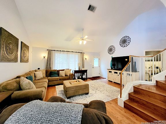 4th image of 10316 Bobcat Bluff