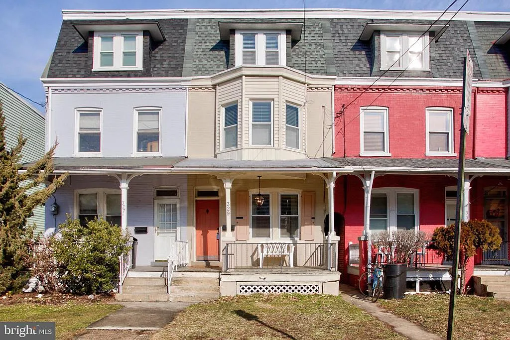 329 E Ross St photo 1