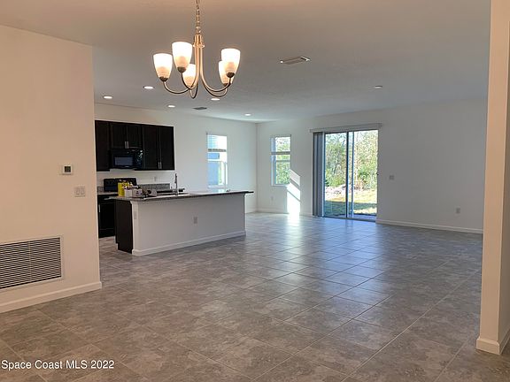 2nd image of 2310 Arctic Cir