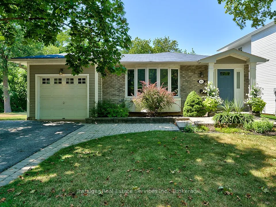 461 Maple Ave