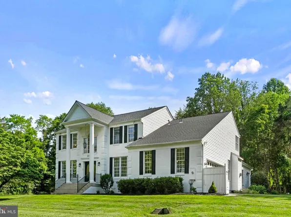 21046 Woodfield Rd, Gaithersburg, MD 20882