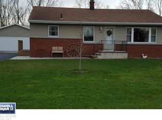 1663 Plank Rd, Menasha, WI 54952