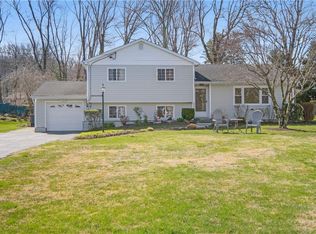 1341 Lynn Ct, Yorktown Heights, NY