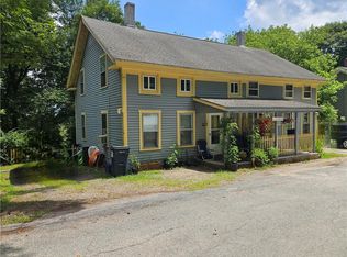1 Side Hill St, Hope Valley, RI 02832