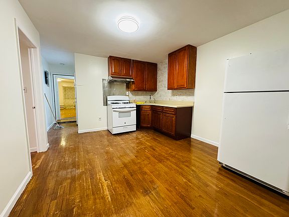 3rd image of 87-23 118th St #Rr1
