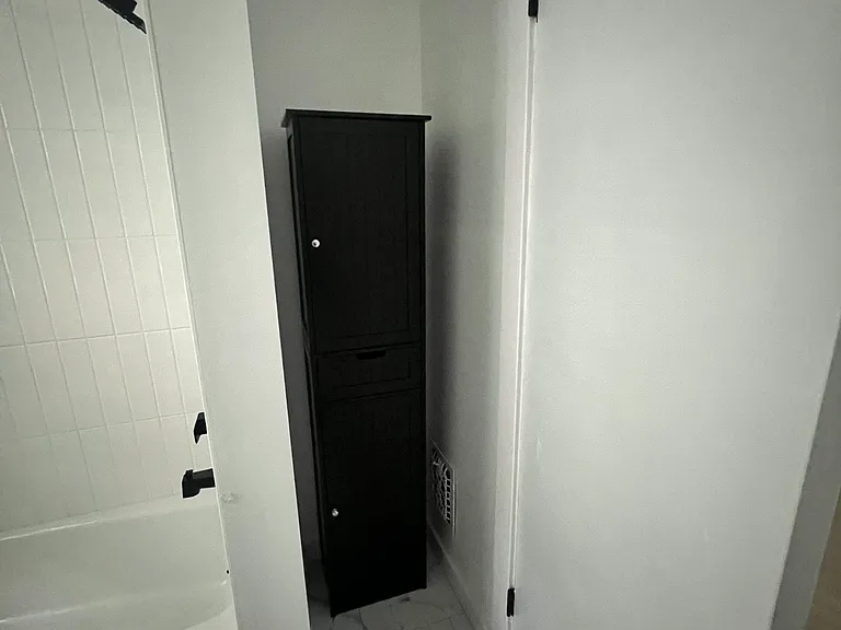 426 W Delavan Ave #UPPER — Photo 7