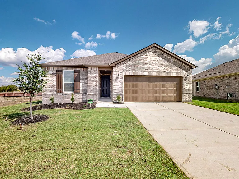 353 Princewood Dr — Photo 1