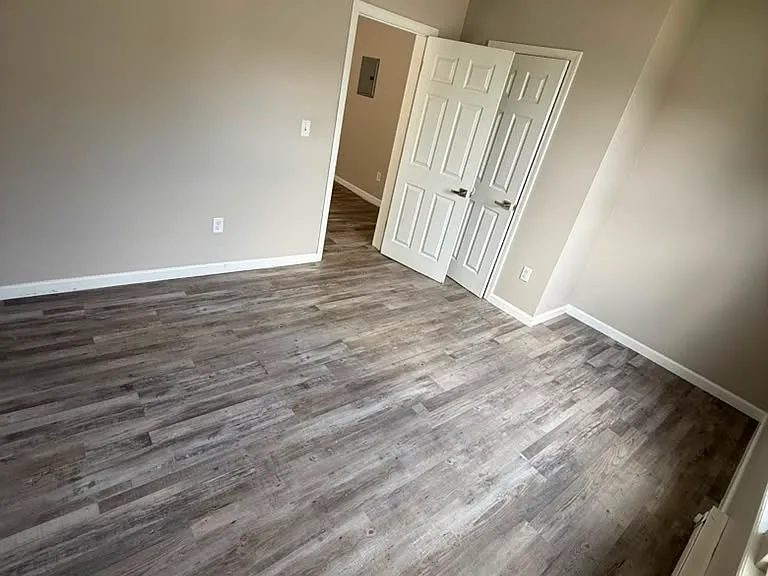 421 Washington St — Photo 4