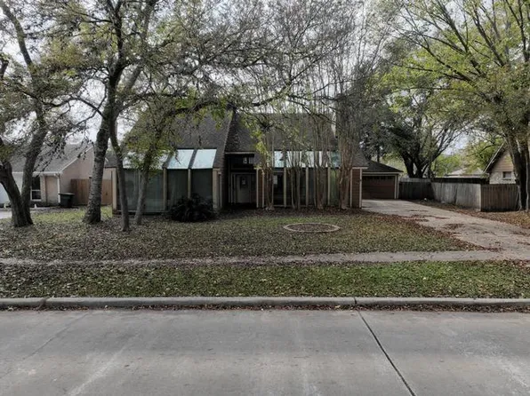 1831 Morton League Rd, Richmond, TX 77406