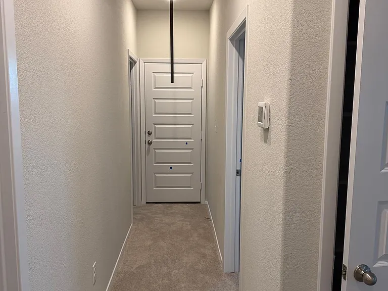 2615 Derwent Dr — Photo 10