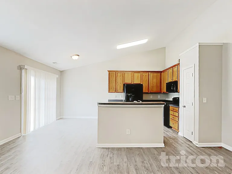 5213 Hildreth Ct — Photo 5