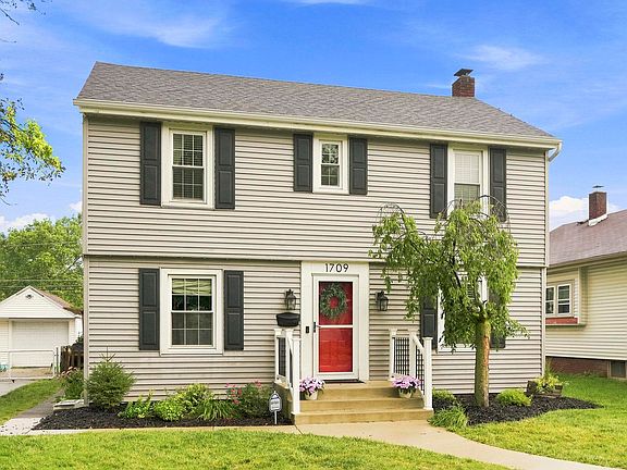 2nd image of 1709 Curdes Ave