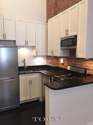 Rented by Town Residential | media 45