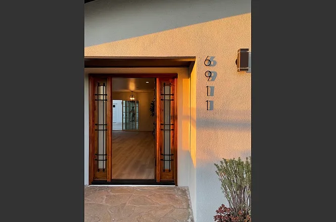 6911 San Pedro Cir — Photo 2