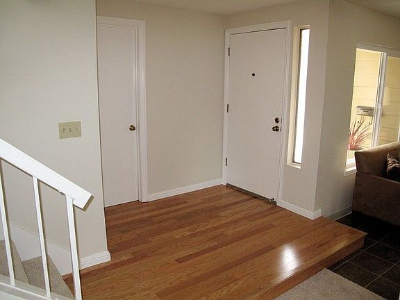5th image of 22845 Poplar Grove Sq