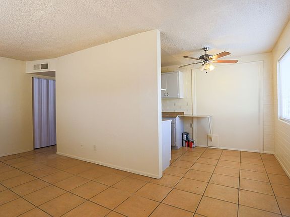 4th image of 513 W 9th Pl APT D