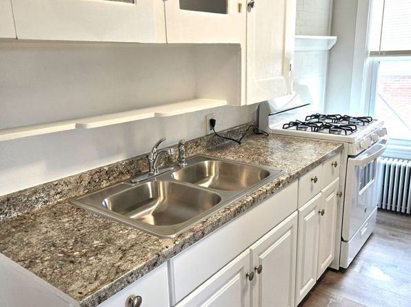 161 Montgomery St APT 8