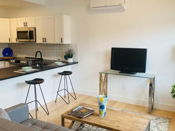 41 Central Sq #21, Chelmsford, MA 01824