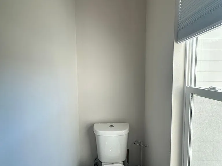 1811 Stable Ln — Photo 7