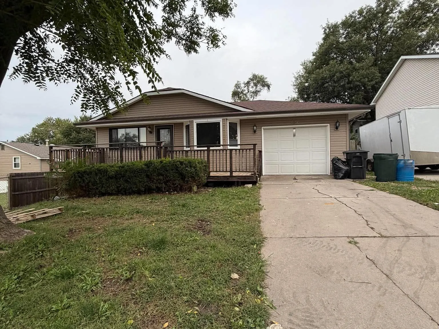 3 bed, 1016 sqft, $1,850 — Photo 1