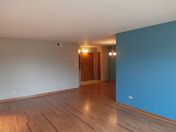 5th image of 11045 S Theresa Cir APT 2a