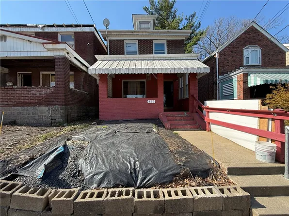 822 Shawnee St E, Pittsburgh, PA 15219