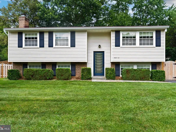 9810 Brightlea Dr, Vienna, VA 22181