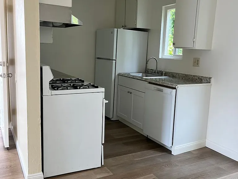1655 Sutter St — Photo 5