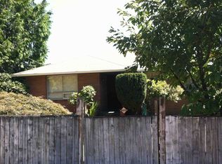 10646 Sand Point Way NE, Seattle, WA 98125