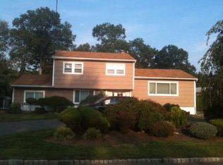 23 Fox Hill Rd, Fairfield, NJ 07004