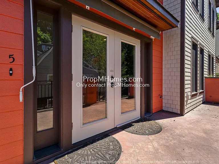 1822 SW 18th Ave #5 — Photo 23