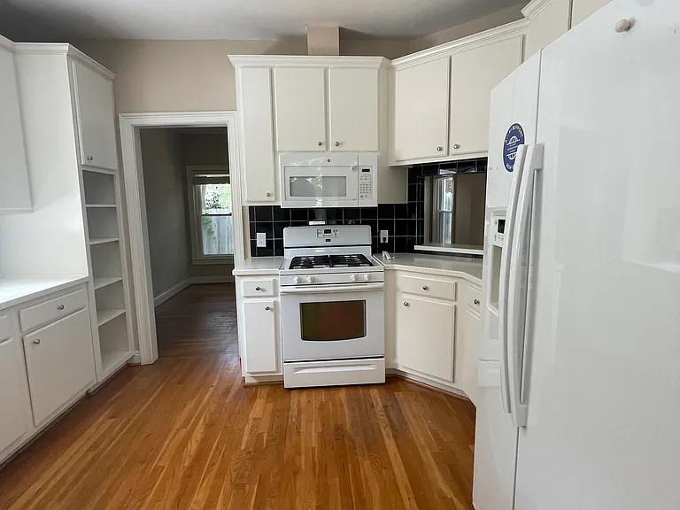 336 Peachtree Ave NE — Photo 11