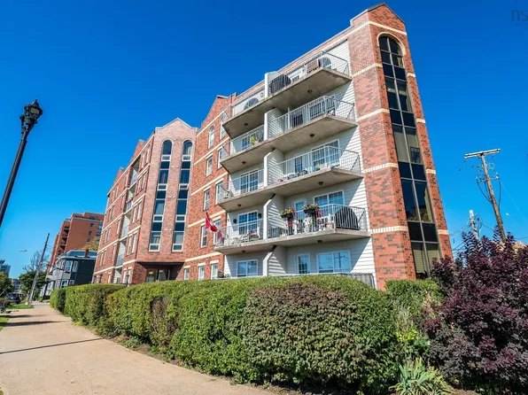 5769 Cunard St #502, Halifax, NS B3K 1C8