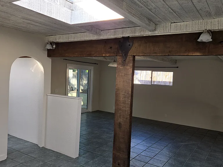 1318 Funston Ave — Photo 8