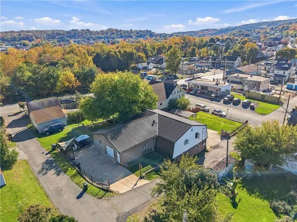 114 Chestnut St, Slatington, PA 18080