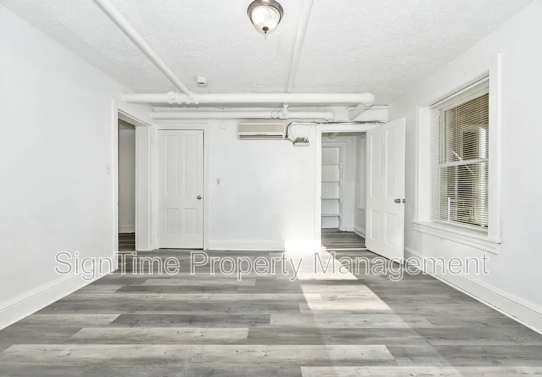220 Summit Ave #BASEMENT — Photo 17