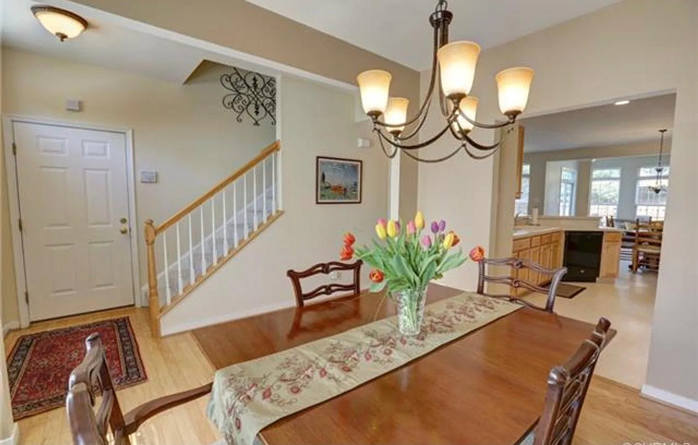 3 bed, 2.5 bath, 1966 sqft, $2,200 — Photo 2