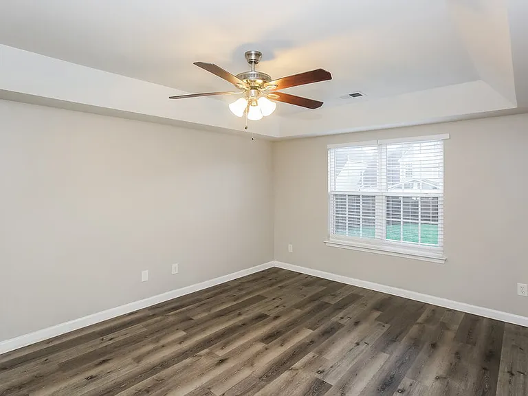 7124 Fox Point Dr — Photo 10
