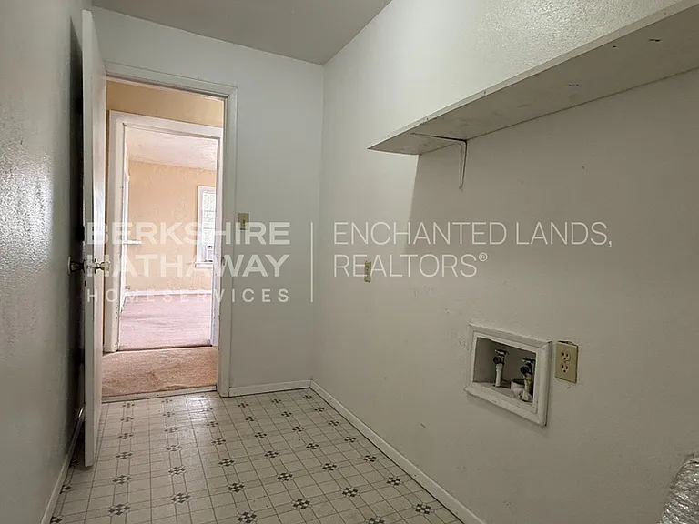 812 Badger St #600 — Photo 9