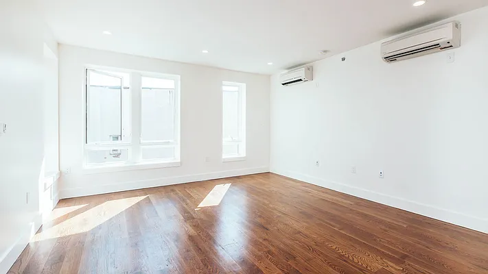 Rented by Nooklyn NYC LLC | media 93