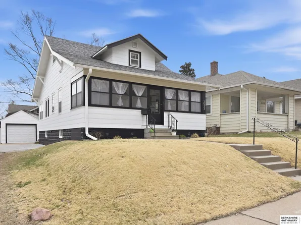 2533 N 49th St, Omaha, NE 68104