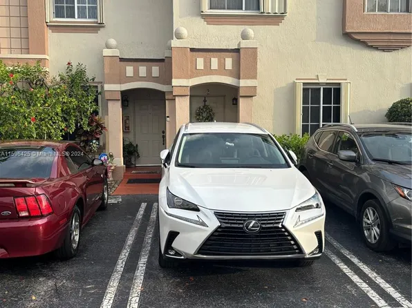 8340 NW 10th St APT 3G, Miami, FL 33126