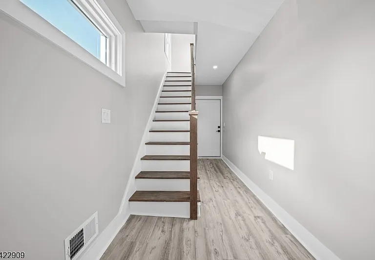 100 Kansas St #2 — Photo 3