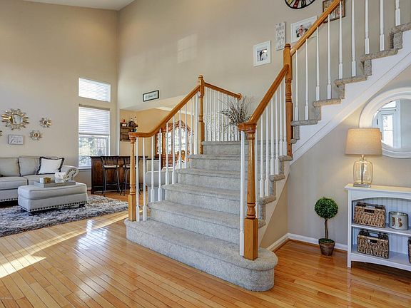 3rd image of 2416 Forest Cir